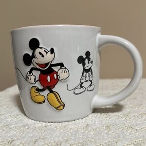 Disney Mickey Mouse 10 Oz. Coffee Mug